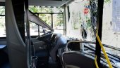 KARAMBOL NA ZVEZDARI: Taksista pobegao posle sudara sa autobusom GSP, putnici prevezeni na VMA