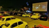 ПУН ПАРКИНГ НА АДИ ЦИГАНЛИЈИ: Ево како изгледа једини београдски биоскоп који ради (ФОТО)