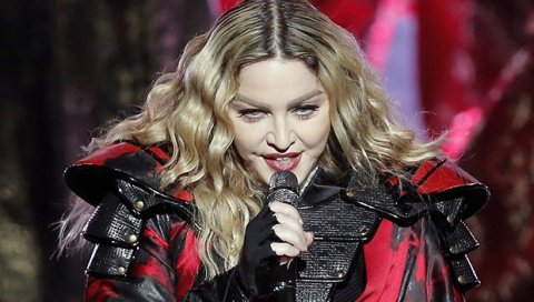 ШТА ЋЕ ЈОЈ ДЕТЕ: Мадона је избором новог дечка шокирала свет