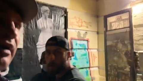 КАКВИ МАЛЕРИ: Градоначелник Кличко их ухватио у писању графита, израз лица преступника је све рекао (ВИДЕО)