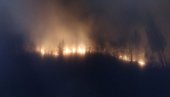 PONOVO POŽARI KOD MOSTARA: Gori brdo Hum, vatrogasci ne mogu da priđu zbog miniranog terena
