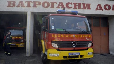 ГОРИ ВОЈНИ МАГАЦИН У НИКШИЋУ: Пожар се проширио са ливада