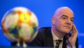 PROMENIO PLOČU: Predsednik FIFA sada protiv kažnjavanja Superligaša