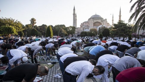 ЈЕДАН ОД НАЈВЕЋИХ ПРАЗНИКА У ИСЛАМУ: Муслимани прослављају Курбан-бајрам