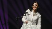 ПЕВАМО И КАД НАМ СЕ ВРИШТИ ОД ТУГЕ: Фрајла Јелена Буча поводом критика певачима да копају кромпир у доба короне