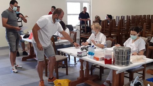 КРВ ЗА ЖИВОТ ЈЕ БОЖИЈИ ДАР: Велика акција даривања крви у Копривни код Модриче