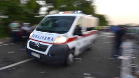 BURNA NOĆ U BEOGRADU: Jedna osoba (17) izbodena nožem, odmah prevezena u Tiršovu