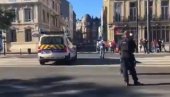TALAČKA KRIZA U FRANCUSKOJ: Naoružani napadač drži zarobljene ljude u banci (VIDEO)
