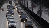 APEL VOZAČIMA:  Oprez u vožnji zbog ledenih dana