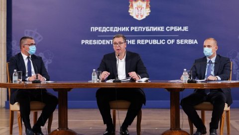 ОБРАЋАЊЕ ПРЕДСЕДНИКА СРБИЈЕ: Вучић пред грађане Србије изнео четири важне теме (ВИДЕО)