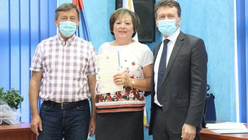 НАЈЛЕПШЕ ЦВЕТИНО ДВОРИШТЕ: Улепшан и Угљевик