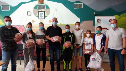 PRIORITET OPREMANJE KLUBOVA I RAD SA DECOM: Sportski savez Srbije u poseti Bajinoj Bašti i LJuboviji