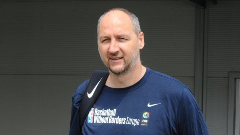 DINO RAĐA: Upalim jutros mobilni, odmah sam znao... (FOTO)