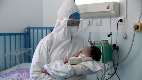 ТРУДНОЋА И КОРОНА: Питање које мучи будуће мајке - може ли да се опасни вирус пренесе на бебу?