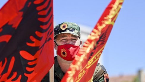 БРИТАНИЈА ОБУЧАВА ТЗВ. КБС: Оружане снаге Албаније на маршу Камбријска патрола