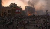 ДЕМОНСТРАНТИ УПАЛИ У ЗГРАДУ МИНИСТАРСТВА ДИПЛОМАТИЈЕ: Бејрут тоне у хаос, војска изашла на улице (ВИДЕО)