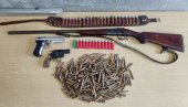 ПОСЛЕ ПРЕТРЕСА У КОЛАШИНУ: Пронађено оружје и муниција (ФОТО)