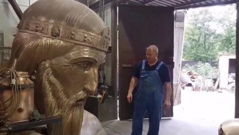 VISOK ČAK 23 METRA! Pogledajte kako izgleda spomenik Stefanu Nemanji (VIDEO)