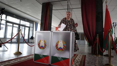 ЗАТВОРЕНА БИРАЛИШТА У БЕЛОРУСИЈИ: Анкете прогнозирају - Лукашенко побеђује са 80 одсто