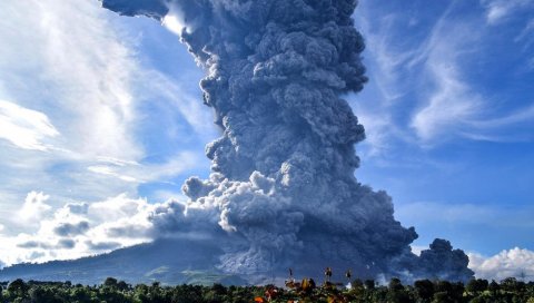 ВЛАДА НАЛОЖИЛА ЕВАКУАЦИЈУ: Повећан ризик од ерупције вулкана Суфријер