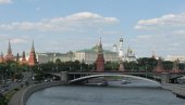 HAOS U MOSKVI: Napad na policiju, povređene dve osobe