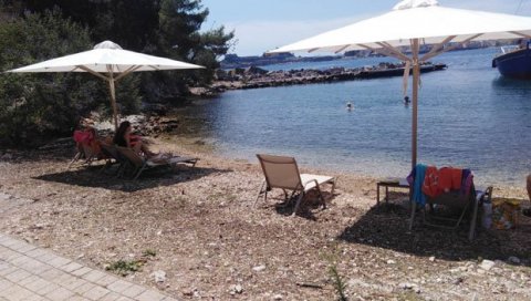 ВИДО НИЈЕ ПЛАЖА ЗА БОГАТАШЕ: Локалне власти нису одлучиле да се Србији важно острво код Крфа претвори у место за забаву и одмор туриста