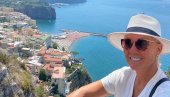 LIMUNČELO U POZITANU, RED ZA PICU U NAPULJU: Lepa Brena nastavila krstarenje duž italijanske obale