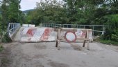 ČEKA SE PAD VODOSTAJA: Traži se rešenje za sanaciju oštećenog mosta preko Zapadne Morave