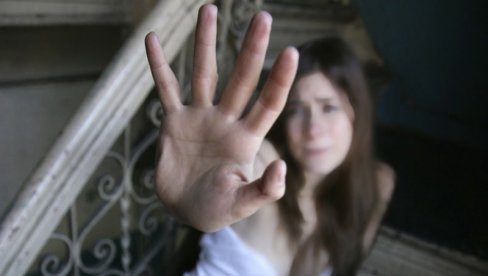 СУРОВА ОСВЕТА У РУСИЈИ: Девојчица (10) слагала да је злостављана, родитељи пронашли осумњиченог, а затим га силовали и убили