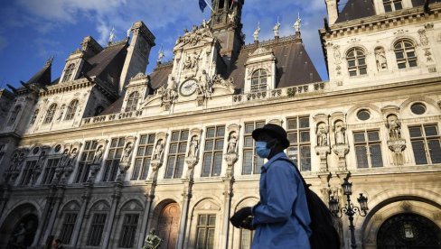UVODI SE POLICIJSKI ČAS: Stanovnici Pariza i još devet gradova u Francuskoj će morati da budu u svojim stanovima od 21 do 06 časova