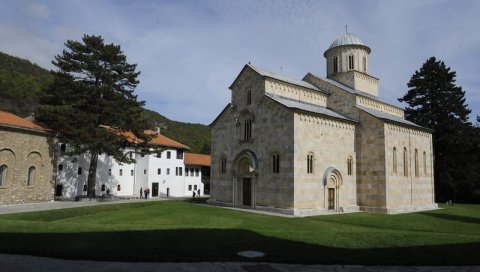 ПРОТЕСТ ЗБОГ АЛБАНСКОГ УДАРА НА ДЕЧАНЕ: Србија се обраћа Унеску због упада у заштићену манастирску зону