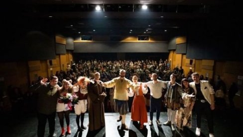 НЕ СТАЈУ НИ ЛЕТИ: Градско позориште „Семберија“ спрема нову представу