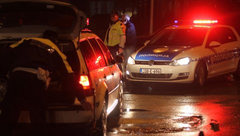 LUCHARON, LUEGO LE CORTARON EL CUELLO CON UN CUCHILLO: un hombre de Serbia fue arrestado en Banja Luka