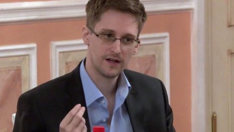 БЕЛА КУЋА ОДБИЛА ДА КОМЕНТАРИШЕ: Сноуден добио руски пасош, Америка ћути