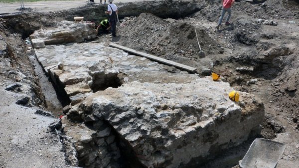 БИЛИ СУ СКРИВЕНИ 120 ГОДИНА: Археолошко откриће у Смедеревској тврђави, нађени остаци топовске куле и цеви до хамама