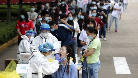 КИНЕСКИ ЗВАНИЧНИК ТВРДИ: Кина даје вакцине ризичним групама од јула