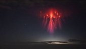 NIJE MEDUZA NEGO MUNJA: Fotograf snimio svetlosni fenomen „crveni vilenjak“