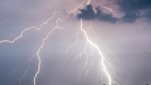 JAKO NEVREME U NOVOM PAZARU: Veliki deo grada ostao bez struje