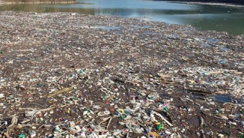 УЖАСНО ЗАГАЂЕЊЕ: На брану у Вишеграду пристигло око 4.000 кубика отпада