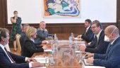 ODRŽAN SASTANAK: Vučić sa predstavnicima Hrvatskog nacionalnog vijeća u Srbiji