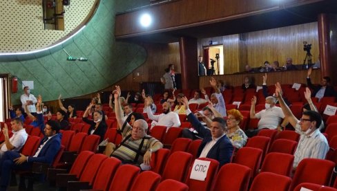 НАПРЕДЊАЦИ МОГУ И САМИ: Настављена серија конститутивних седница скупштина градова и општина