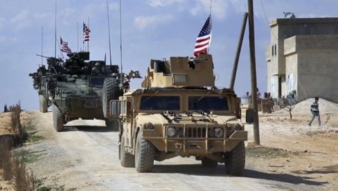 СИРИЈСКЕ СНАГЕ БЛОКИРАЛЕ АМЕРИЧКИ КОНВОЈ: Војска САД морала да се окрене назад