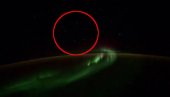RUSKI KOSMONAUT SNIMIO NLO? Snimak poslat na analizu, misteriozni objekti proleteli iznad zemlje (VIDEO)