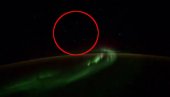 RUSKI KOSMONAUT SNIMIO NLO? Snimak poslat na analizu, misteriozni objekti proleteli iznad zemlje (VIDEO)