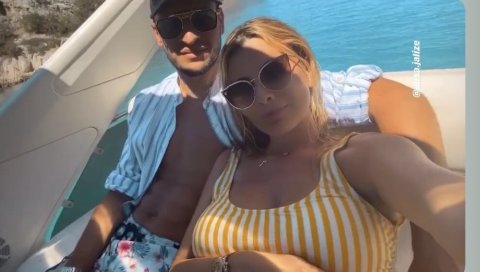 СРПСКА МАНЕКЕНКА И АЛБАНСКИ ФУДБАЛЕР ПОСТАЋЕ РОДИТЕЉИ: Прво уживање на мору, па припреме за принову