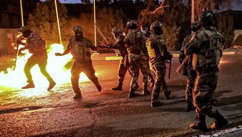 SUD U IRAKU DONEO KONAČNU PRESUDU: Osuđeno 18 policajaca jer nisu sprečili napad na švedsku ambasadu