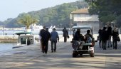 НОВИ УДАР НА СРПСКЕ ТУРИСТЕ: У Далмацији са шест београдских возила током ноћи скинуте регистарске таблице