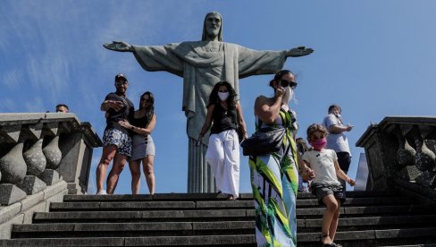 ИЗБИЛИ НА ТРЕЋЕ МЕСТО ПО БРОЈУ ЗАРАЖЕНИХ: У Бразилу скоро 33.000 новозаражених, преминуло више од 800 људи