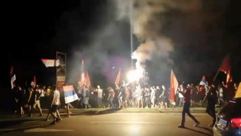 СВАКА ЧАСТ БРАЋО: Полиција попустила, укинута блокада, грађани стигли до Подгорице (ВИДЕО)