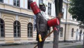 SKANDAL U UŽICU: Vandali uništili spomenik vojnika - dečaka iz Velikog Rata